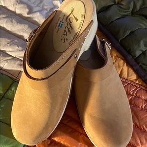 Lotta’s New Tan Leather Clogs